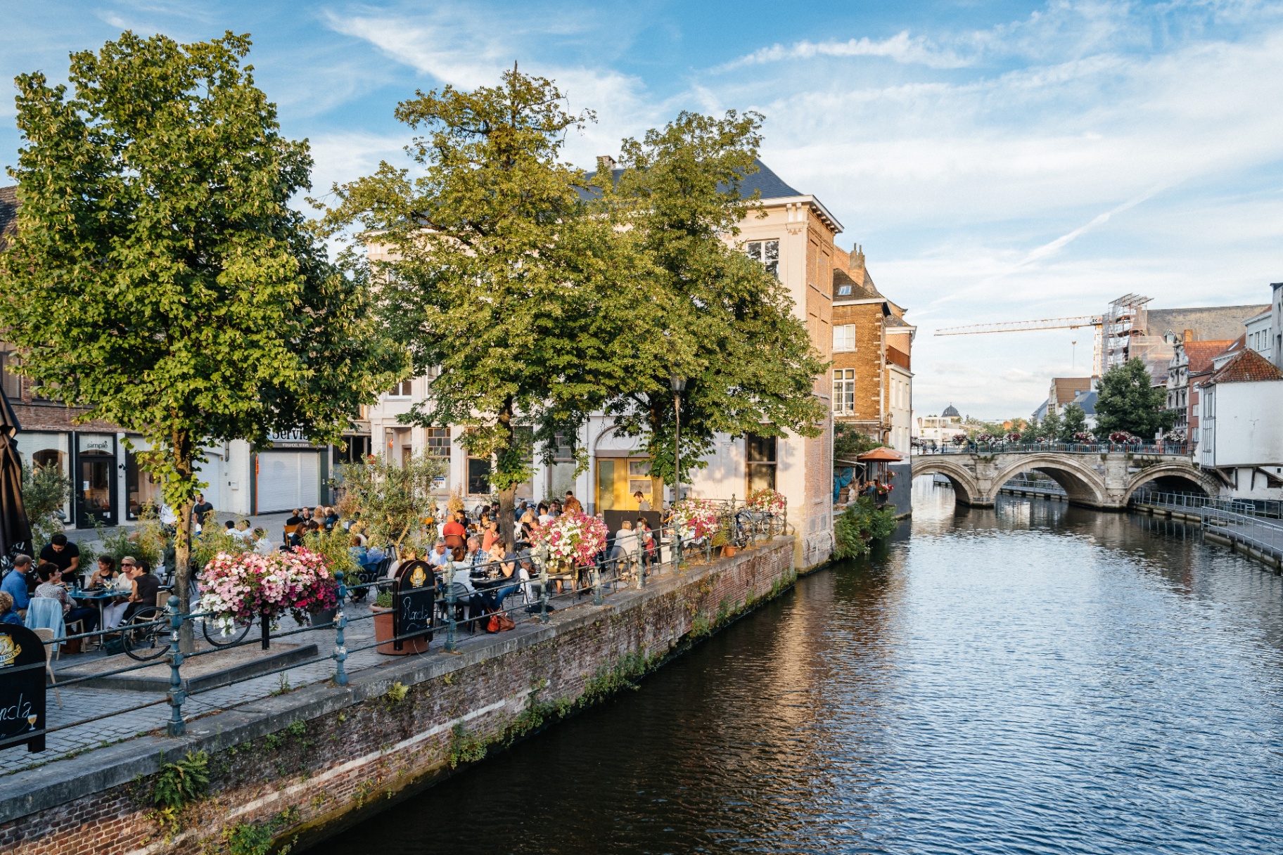 Gezellig terras aan het water in Mechelen